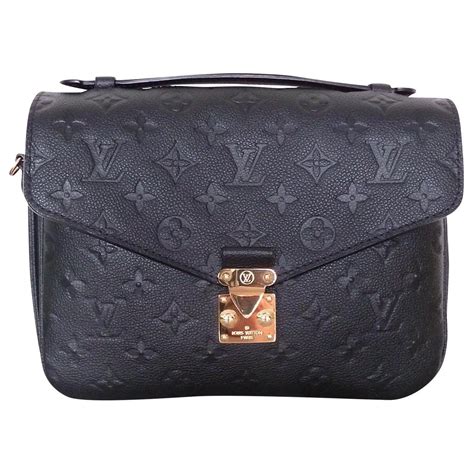 pochette louis vuitton femme noir|louis vuitton monogram metis.